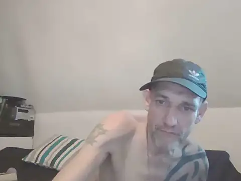 DOUBLETROUBLE7773 live sex cam