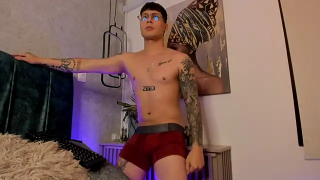 santii_twink - Santii_Twink's free webcam - UK Sex Cams