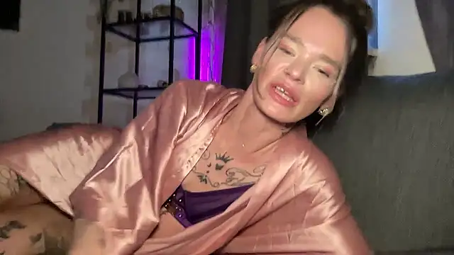 vinique99 live sex cam