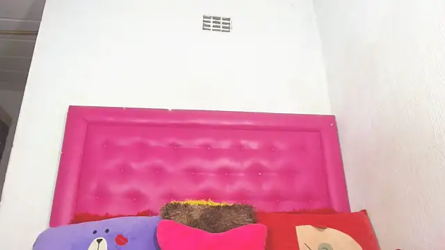 loloqueen5 - LoloQueen5's free webcam - UK Sex Cams