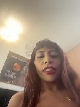 Webcam Model (canela_10)  is live.Free join now!