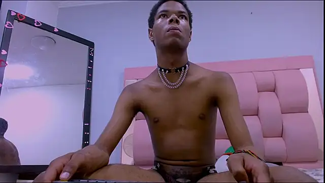 santiago_ortiz_ - Santiago_Ortiz_'s free webcam - UK Sex Cams