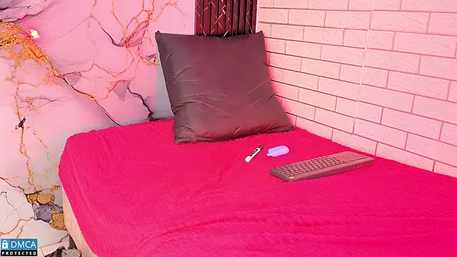 maevekuro - MaeveKuro's free webcam