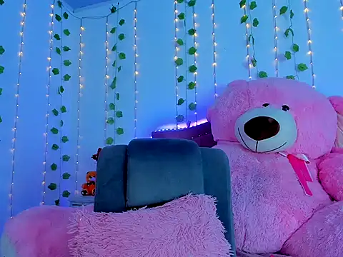 dulcevegga - Dulcevegga's free webcam - UK Sex Cams