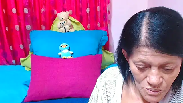 sluttyroxy - SLUTTYROXY's free webcam - UK Sex Cams