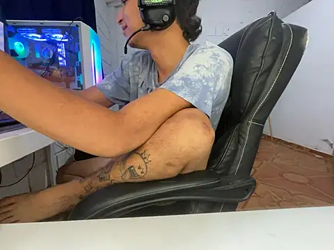 Max_TheHorseDick's live cam