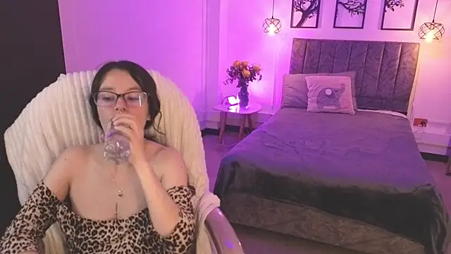 samantha_blow - Samantha_blow's free webcam - UK Sex Cams