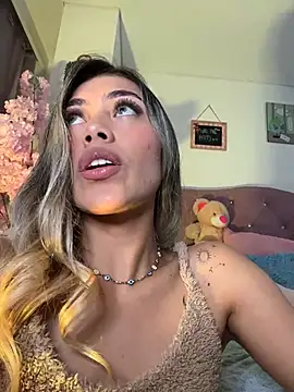 soffia_7 - Soffia_7's free webcam - UK Sex Cams