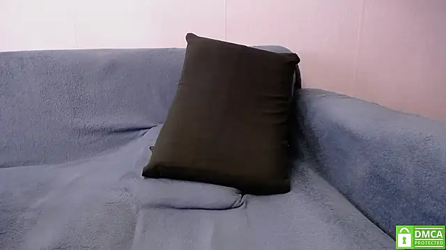 kiabigdiick - Kiabigdiick's free webcam - UK Sex Cams