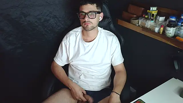 geno_a90 - Geno_a90's free webcam - UK Sex Cams