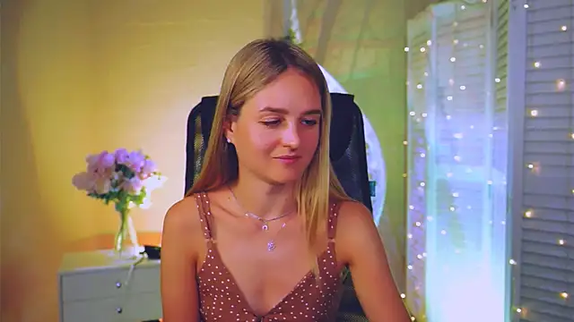 deboralarson - DeboraLarson's free webcam - UK Sex Cams