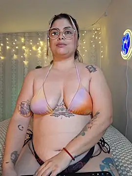 juliietha_servas - Juliietha_servas's free webcam - UK Sex Cams