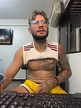 thedragonboyxxx - Thedragonboyxxx's free webcam - UK Sex Cams