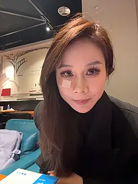 美女AAi-0329在线直播