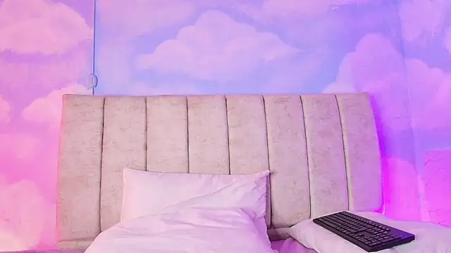 nikolbrice - Nikolbrice's free webcam - UK Sex Cams