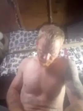 ed31devall (Ask my age) - Take off my pants