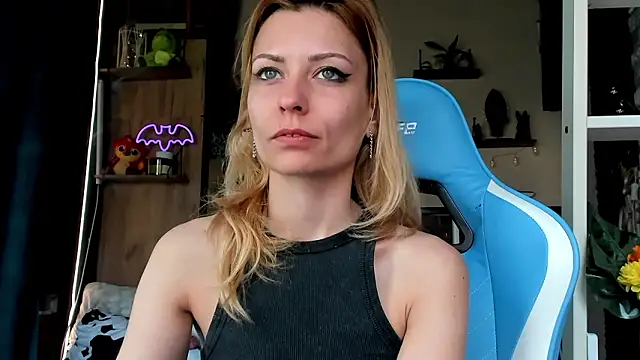 karo123421 - Karo123421's free webcam - UK Sex Cams