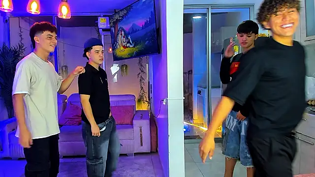 Houseofwarrios webcam