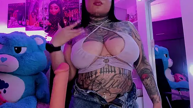 cloeebeckam - CloeeBeckam's free webcam - UK Sex Cams