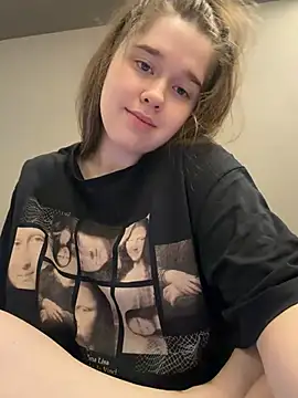 HornyGirlH live sex cam