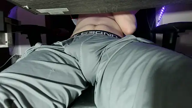 dick_and_muscles (G young) - Cum at gaol or in pvt