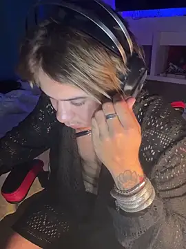 AngelLatinBoy webcam