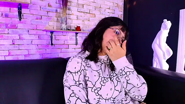 kitty_malach - Kitty_malach's free webcam - UK Sex Cams