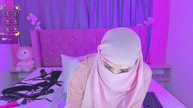 nayla-mouna (F young) - time for a delicious blowjob