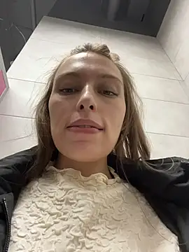 leiamood (F young) - Take off your bra