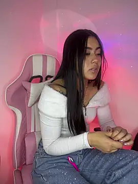 emily_24x's Live Sex Cam Show