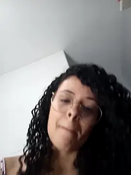 ninasweet2 (F young) - Dildo monstro