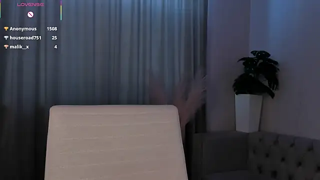 Aria_Mila live sex cam