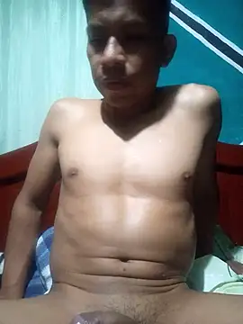 yisusalejo - Yisusalejo's free webcam - UK Sex Cams