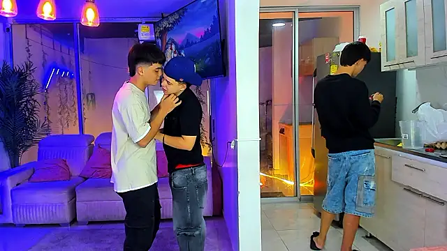 houseofwarrios - Houseofwarrios's free webcam - UK Sex Cams