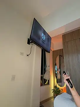 Webcam Model (Karyrios)  is live.Free join now!