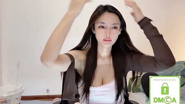 美女Nivaria-在线直播