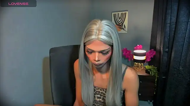 xEllaineCumsLotx webcam