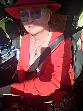 hot-muci - Hot-Muci's free webcam - UK Sex Cams