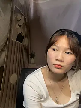 -eidieea- - -Eidieea-'s free webcam - UK Sex Cams