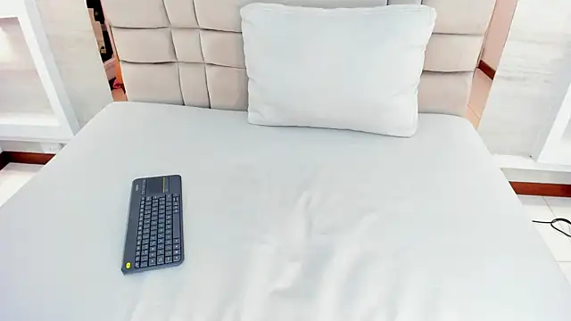 gema_wayne live sex cam