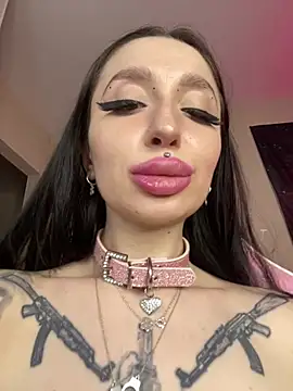 Webcam Model (Molly__Moon)  is live.Free join now!