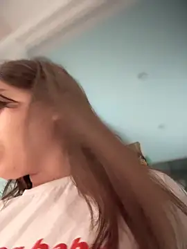 QuietNicole live sex cam