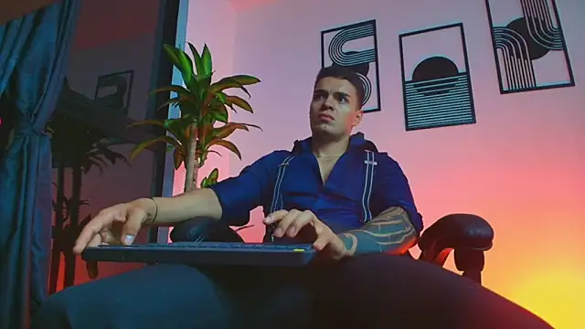 alpha_dominus_ - ALPHA_DOMINUS_'s free webcam - UK Sex Cams