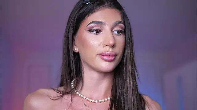 sammimonroe (F young) - Squeezing my legs on ur shoulders