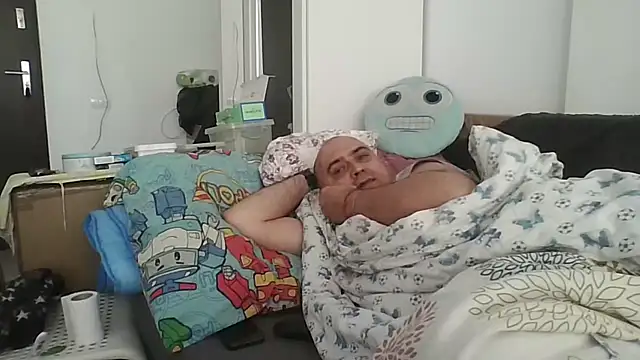 vitalik66679 - Vitalik66679's free webcam - UK Sex Cams