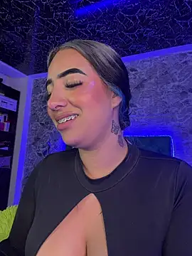 Webcam Model (Scarlett-LS)  is live.Free join now!