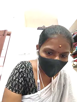 Webcam Model (Tamil_Yalini12)  is live.Free join now!