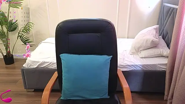 kuro_ren (F young) - bounce boobs and ahegao