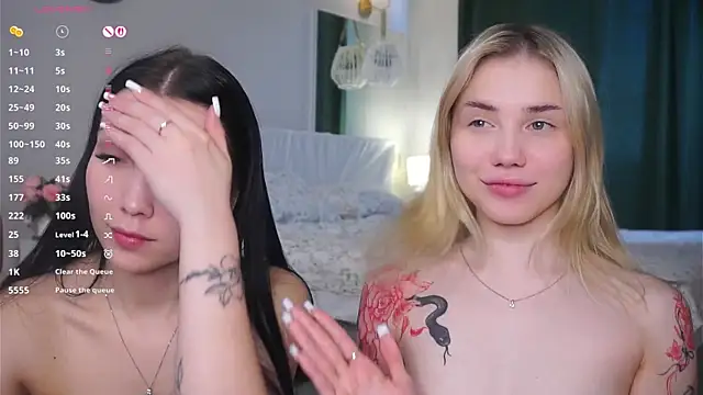 frankforss (Ask my age) - Aurora squeezes Adele's perky tits