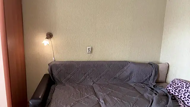 odettewitschi (F young) - let's get some water on the chest